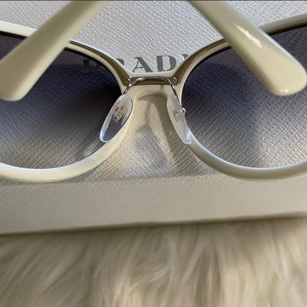 Prada Catwalk Sunglasses, New - Picture 9 of 12